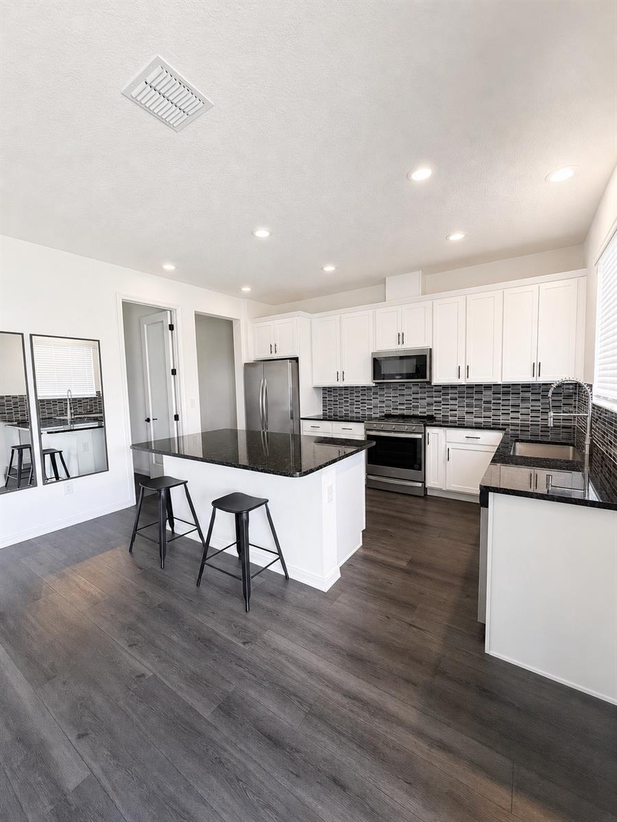 9589 SANDY BLUFFS CIRCLE, PARRISH, FL, 34219 4 9589 SANDY BLUFFS CIRCLE