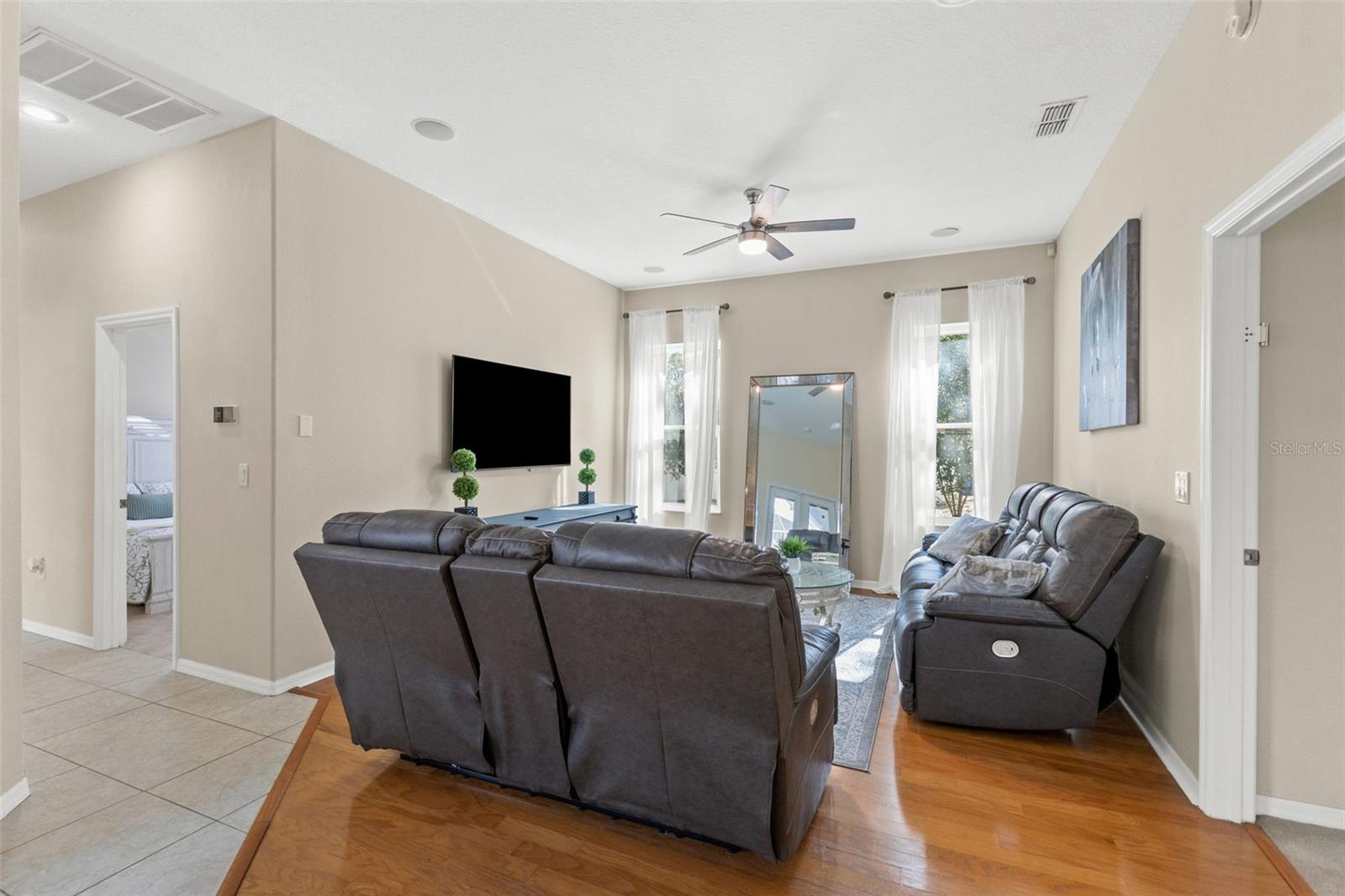 SPRING HILL - Residential