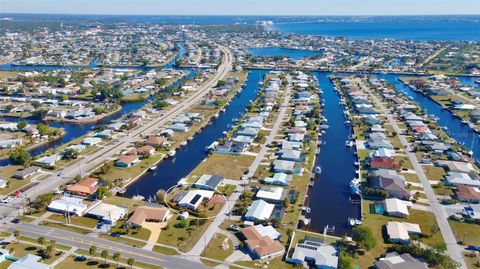 A home in PORT CHARLOTTE