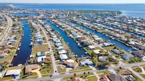 A home in PORT CHARLOTTE