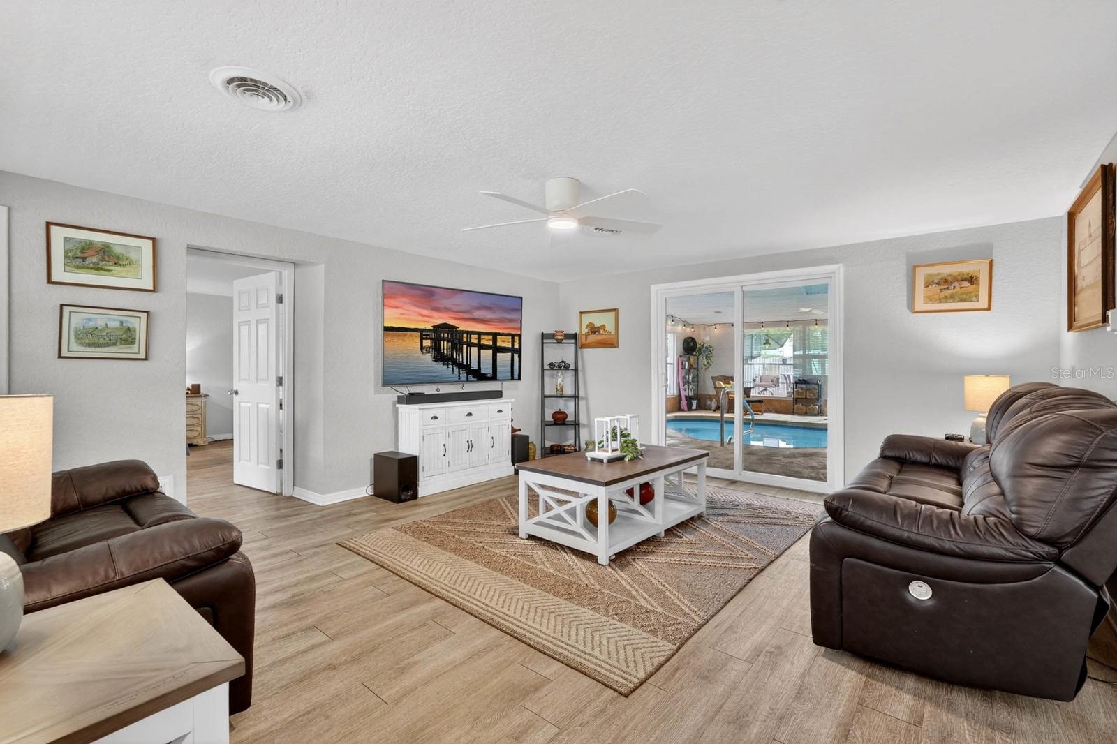 EDGEWATER ACRES UNIT 03 RESUB - Residential