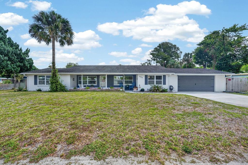 Photo of 925 Flagler Avenue, Edgewater, FL 32132 (MLS # V4948671)