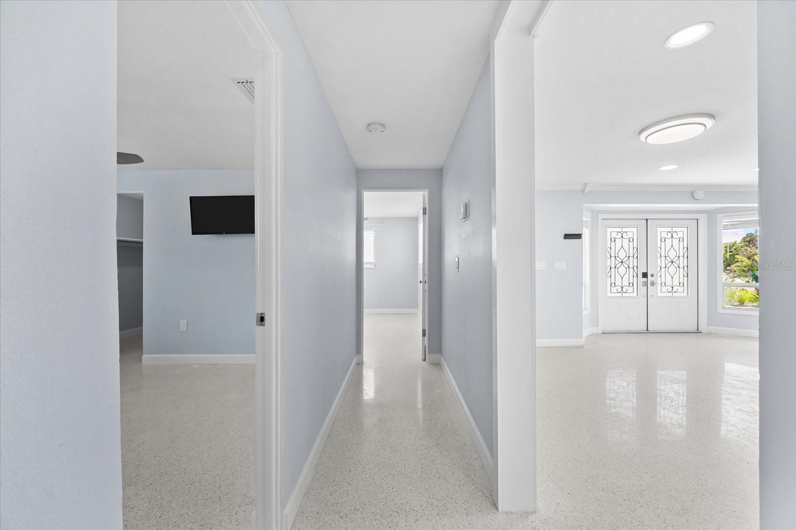 SLEEPY LAGOON PARK - Residential