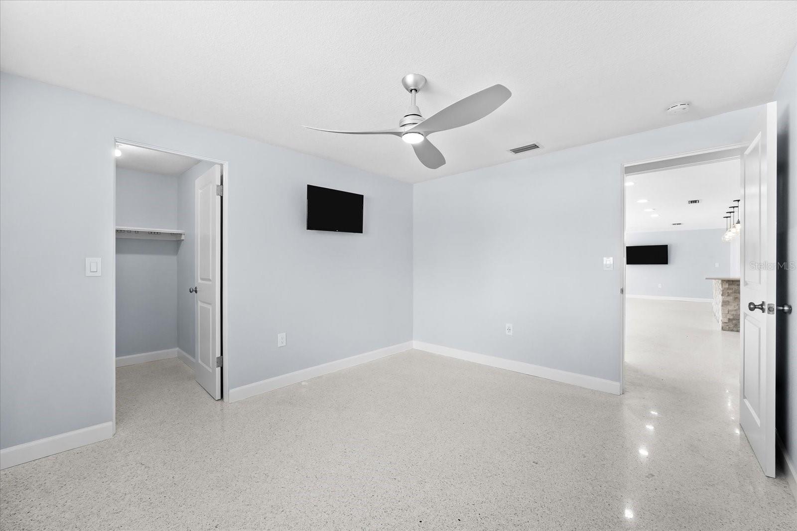 SLEEPY LAGOON PARK - Residential