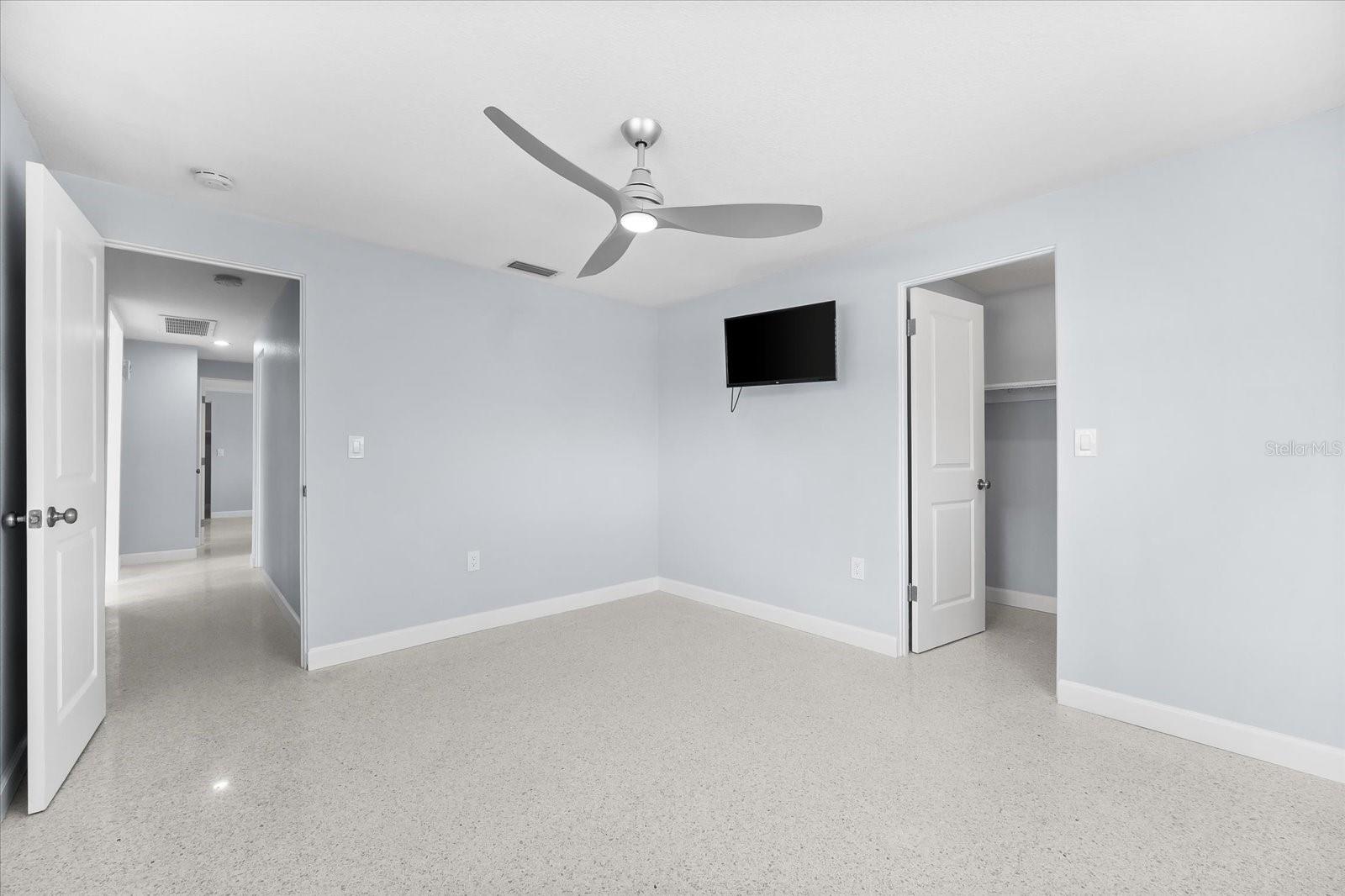 SLEEPY LAGOON PARK - Residential