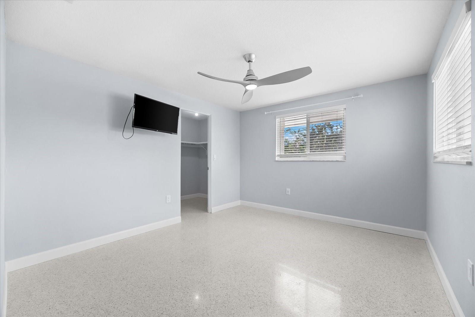 SLEEPY LAGOON PARK - Residential