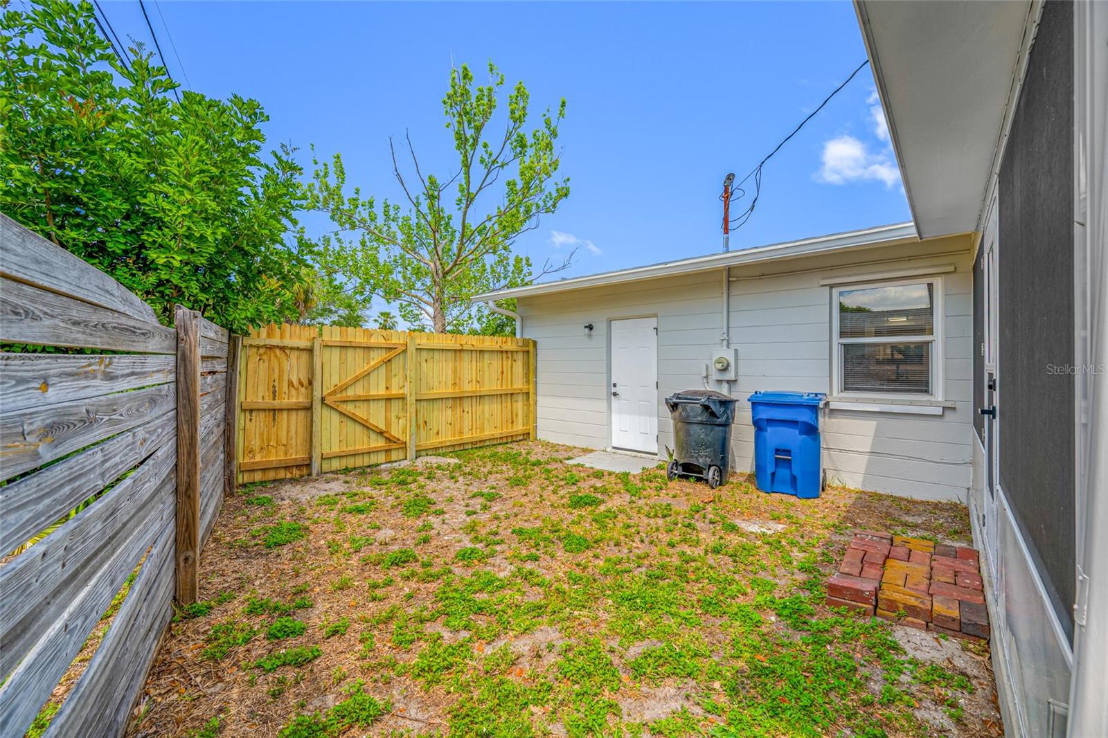 WINSTON PARK - Residential