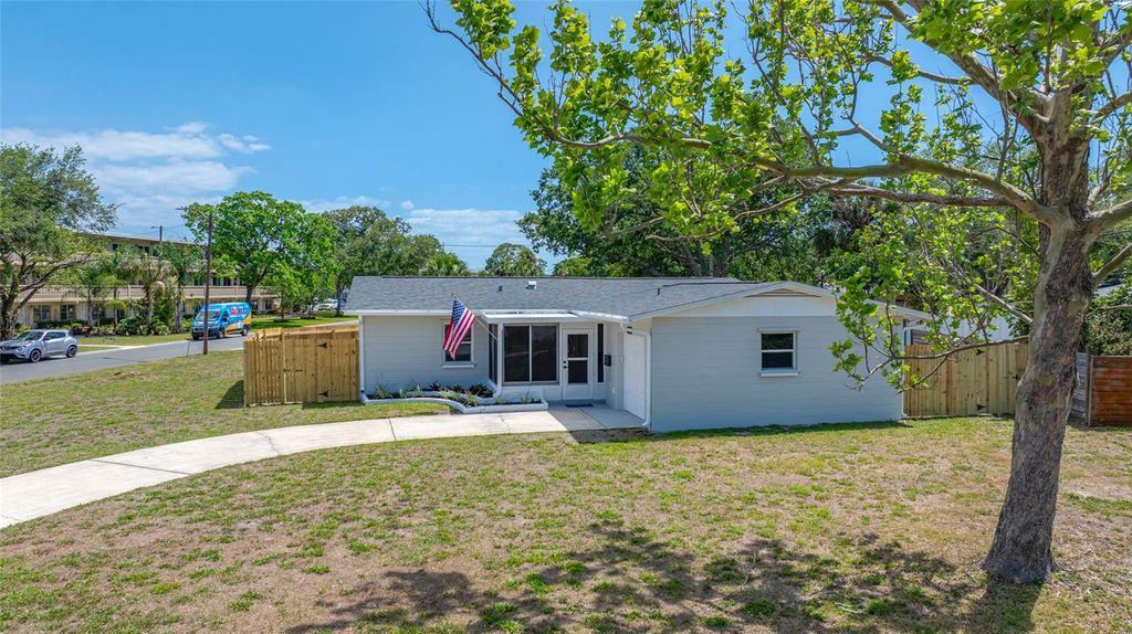 Photo of 1100 81st Avenue N, St Petersburg, FL 33702 (MLS # TB8486489)