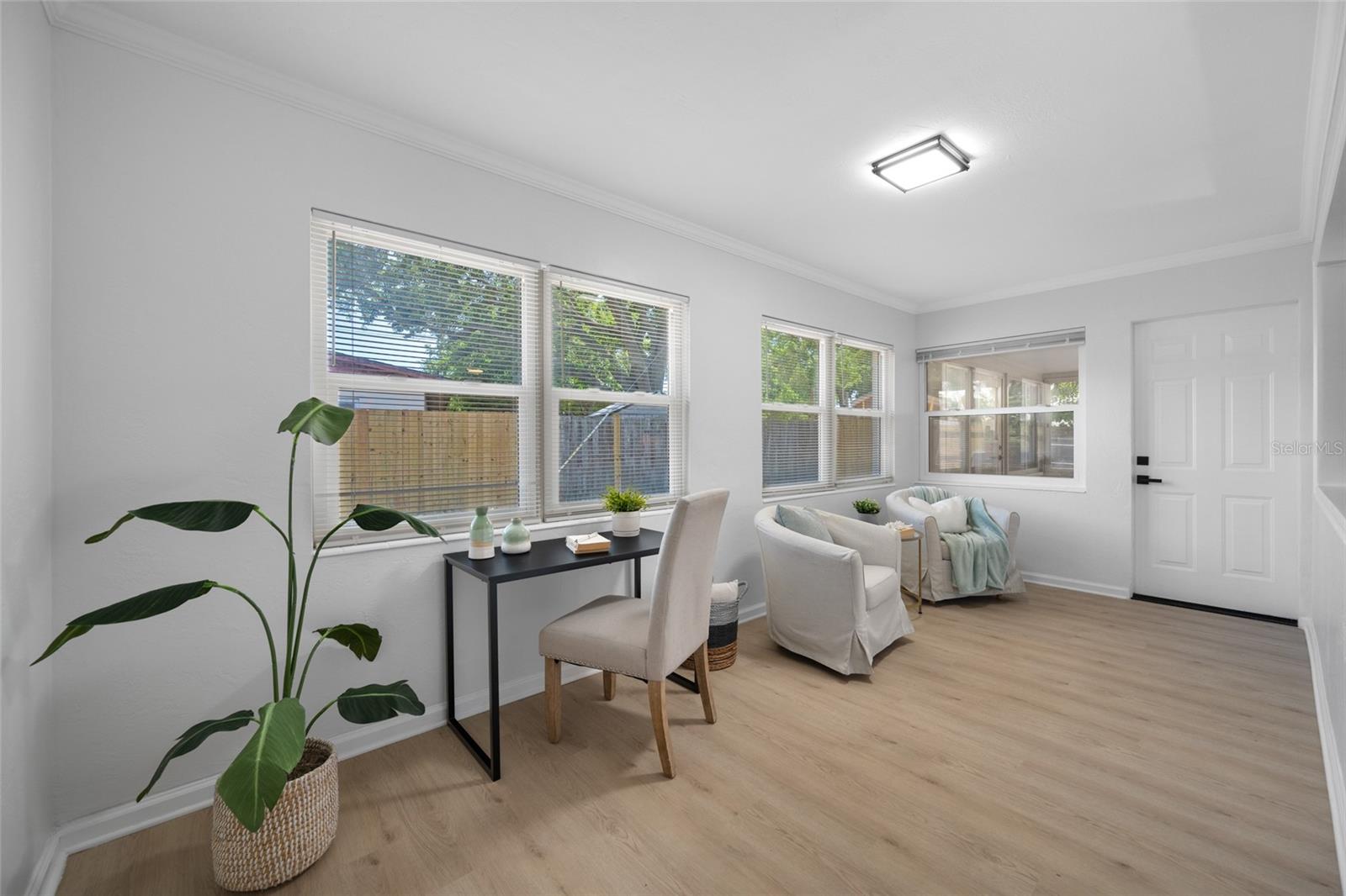 WINSTON PARK - Residential