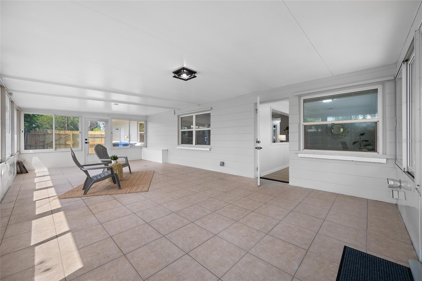 WINSTON PARK - Residential