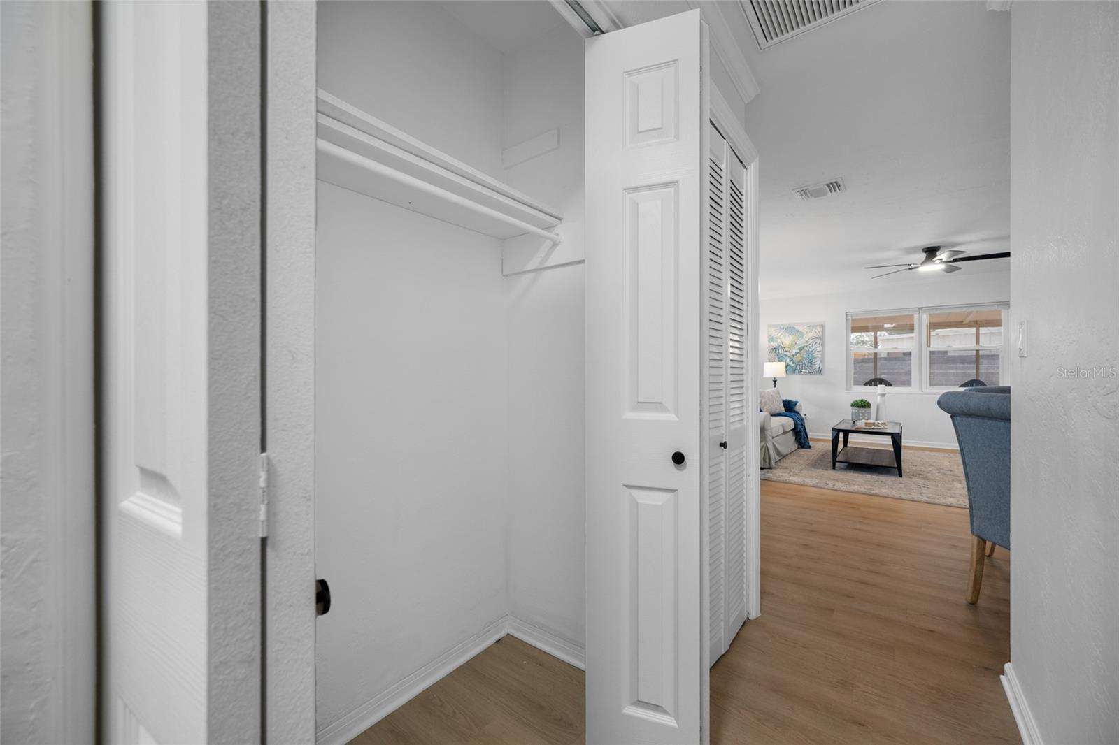 WINSTON PARK - Residential