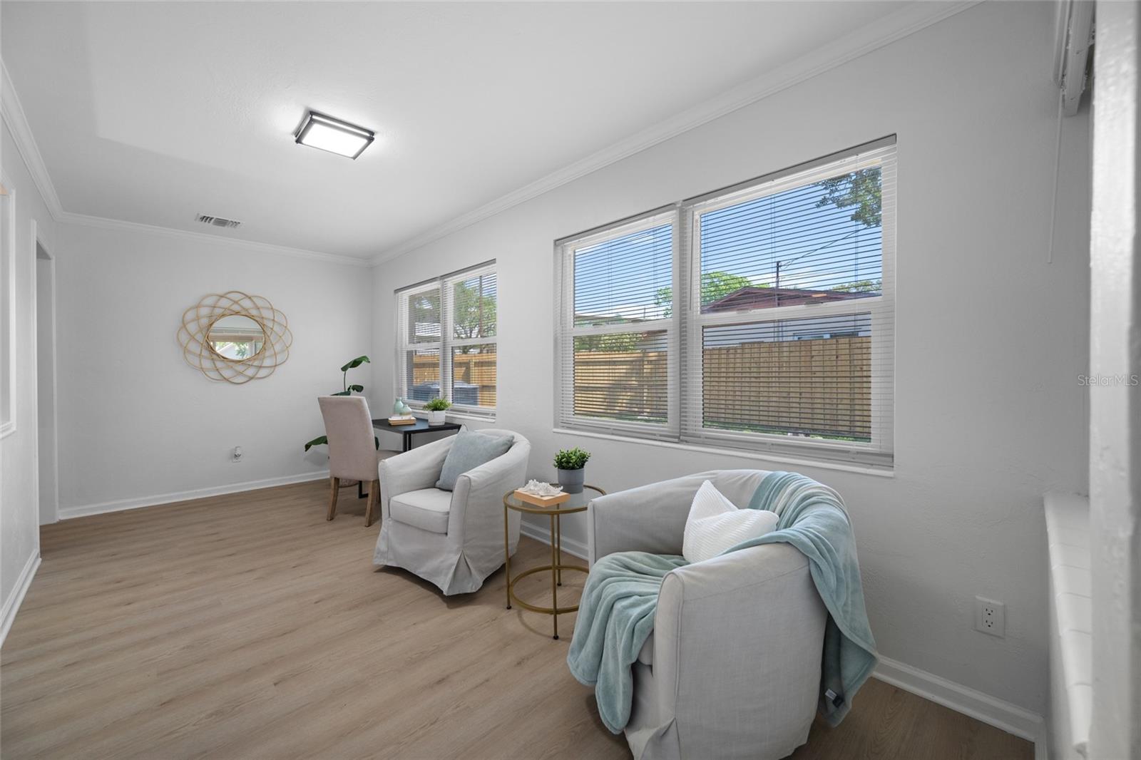 WINSTON PARK - Residential