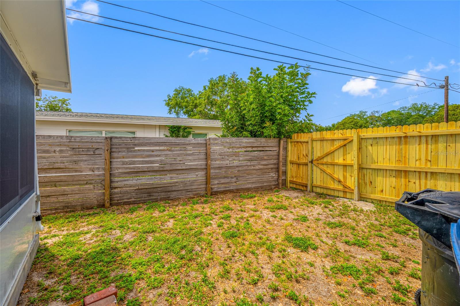 WINSTON PARK - Residential