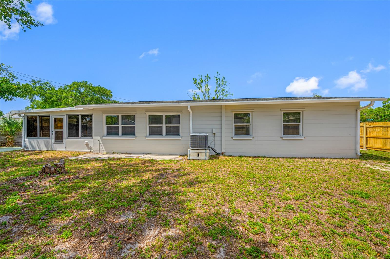 WINSTON PARK - Residential