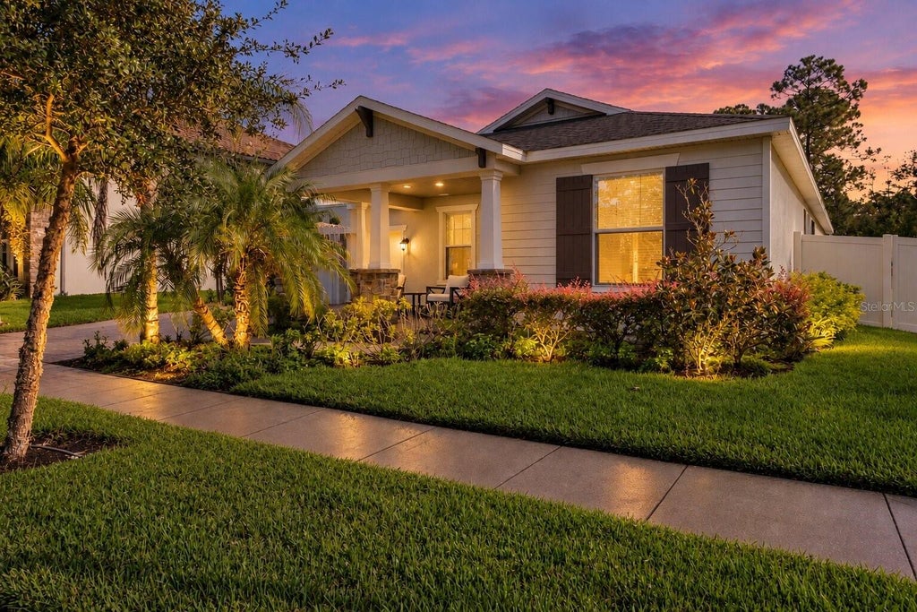 Photo of 8524 Vivaro Isle Way, Windermere, FL 34786 (MLS # G5118124)