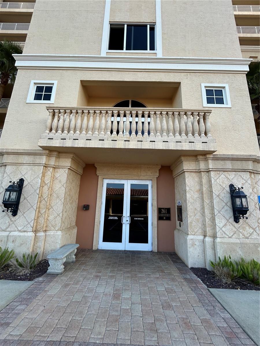 261 MINORCA BEACH WAY 203