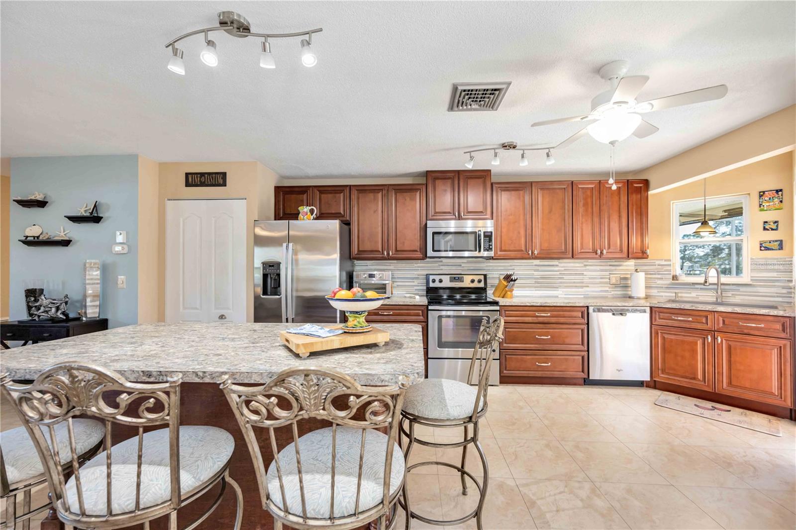 OVERBROOK GARDENS UNIT 2 - Residential