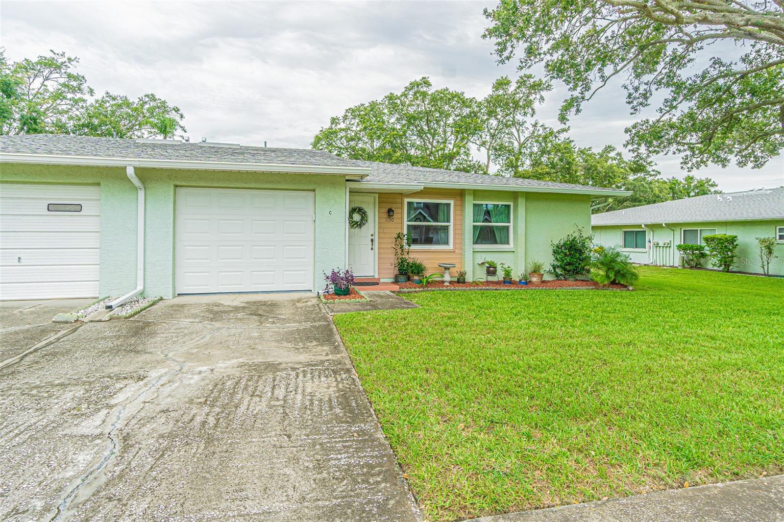 1130 ORANGE TREE CIRCLE W C