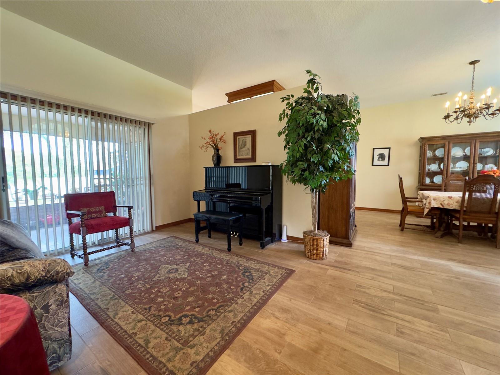 DELTONA LAKES UNIT 40 - Residential