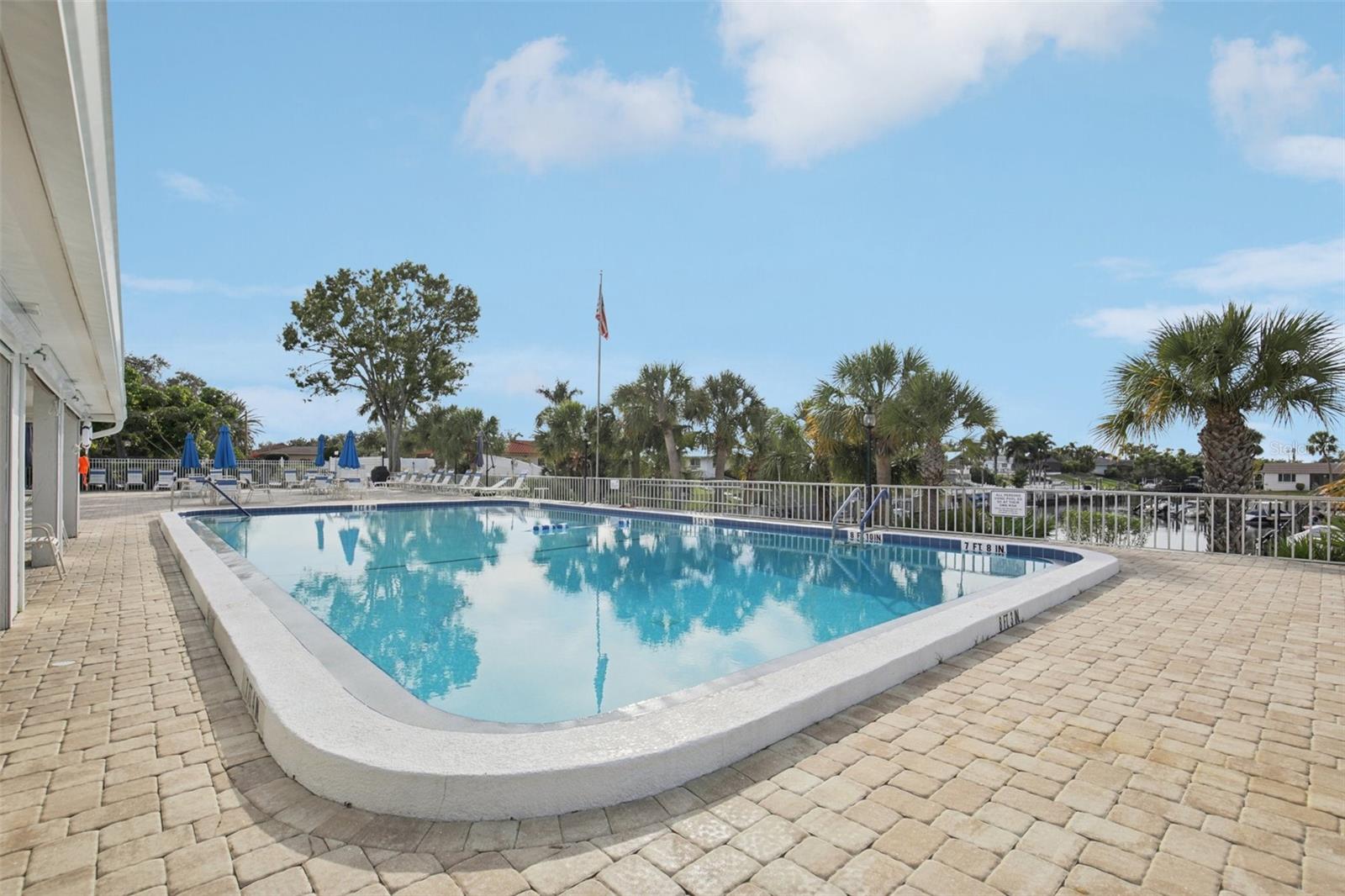 STRATHMORE RIVERSIDE I - Residential