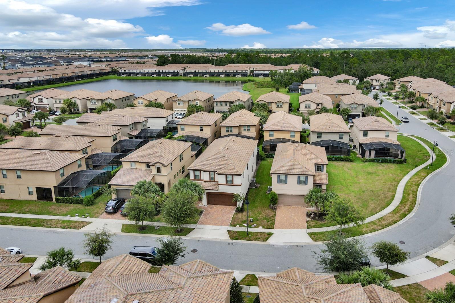 WINDSOR/WESTSIDE-PH 2B - Residential Lease