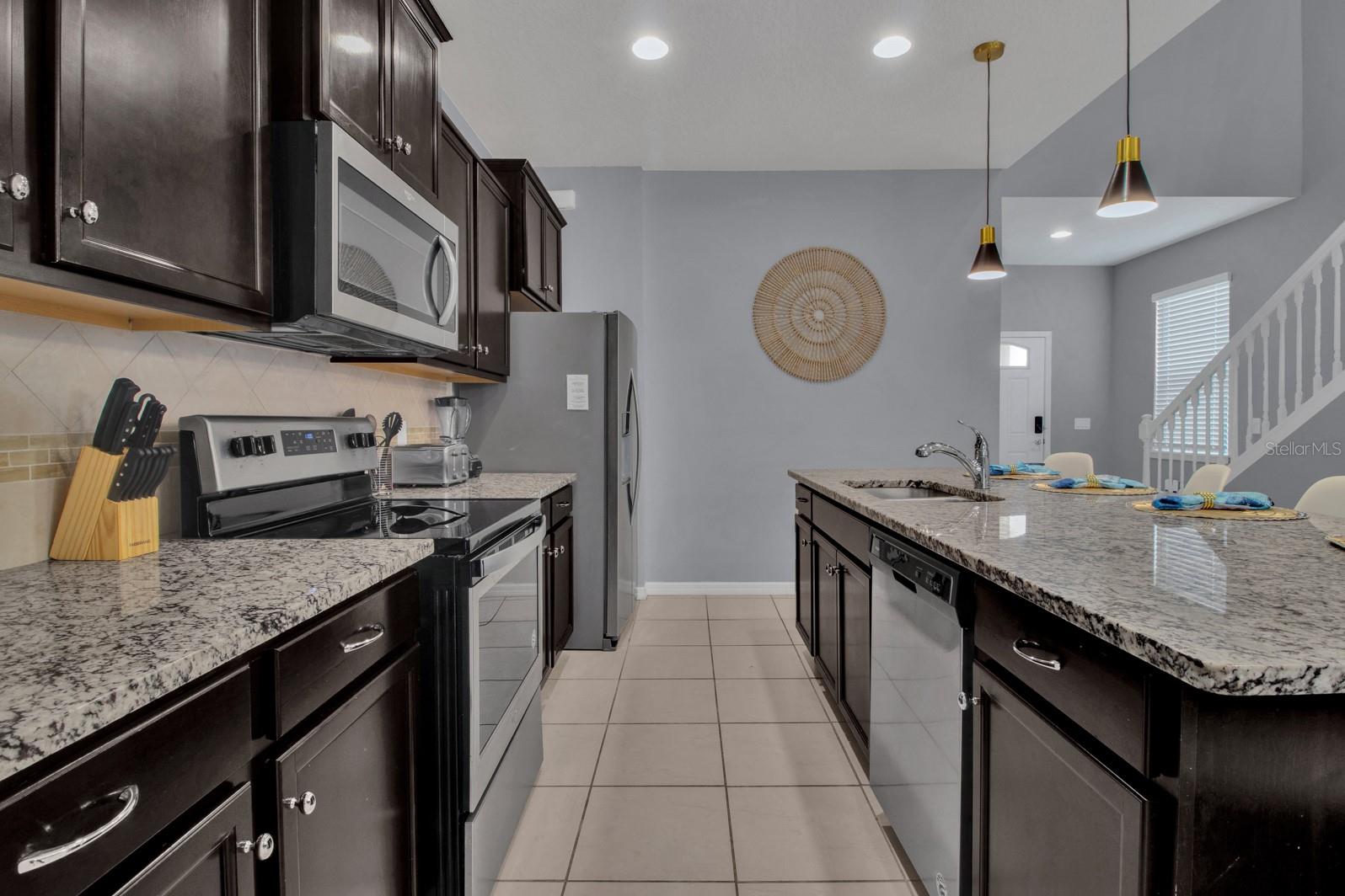 WINDSOR/WESTSIDE-PH 2B - Residential Lease