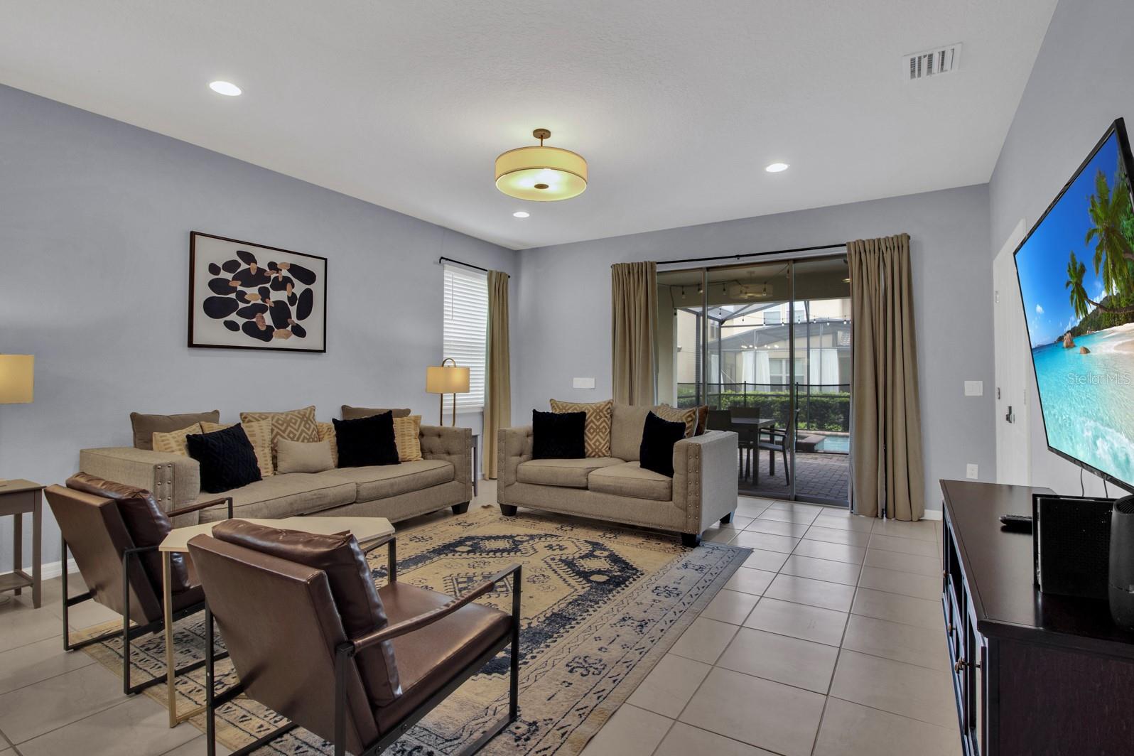 WINDSOR/WESTSIDE-PH 2B - Residential Lease