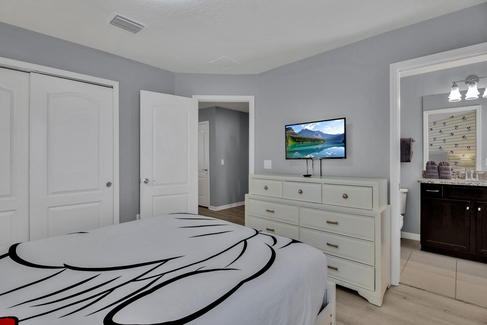 WINDSOR/WESTSIDE-PH 2B - Residential Lease