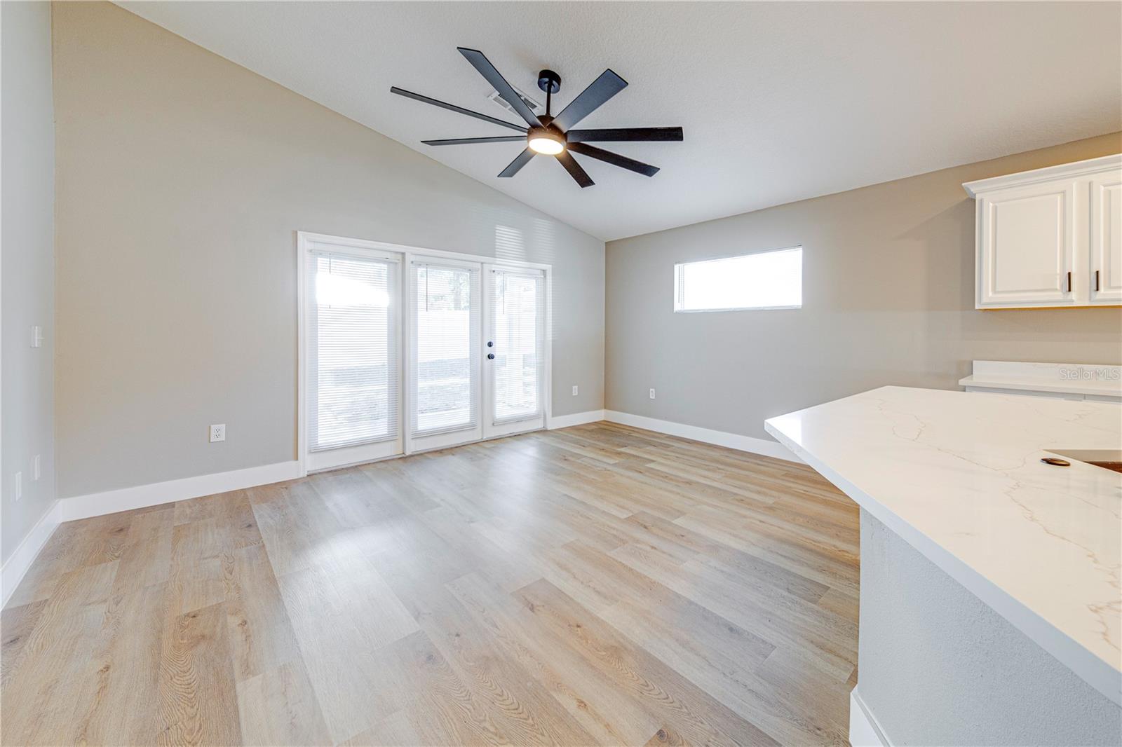 CARLTON VILLAGE PARK - Residential