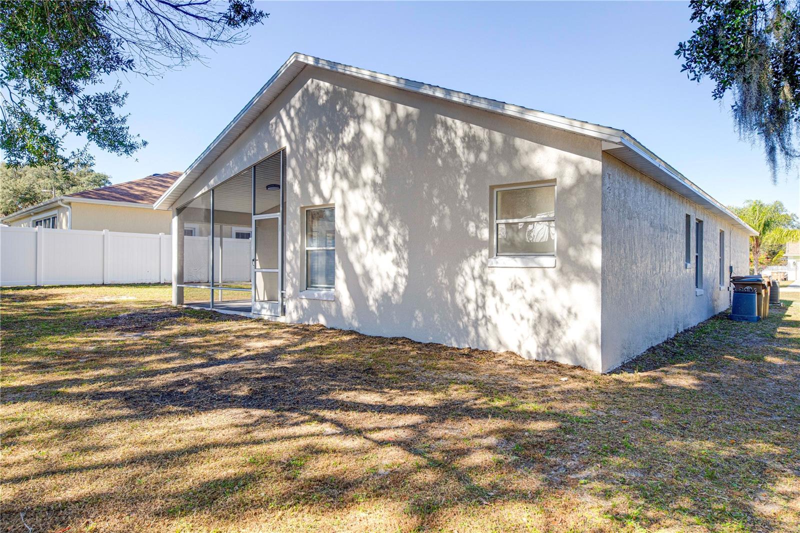 CARLTON VILLAGE PARK - Residential