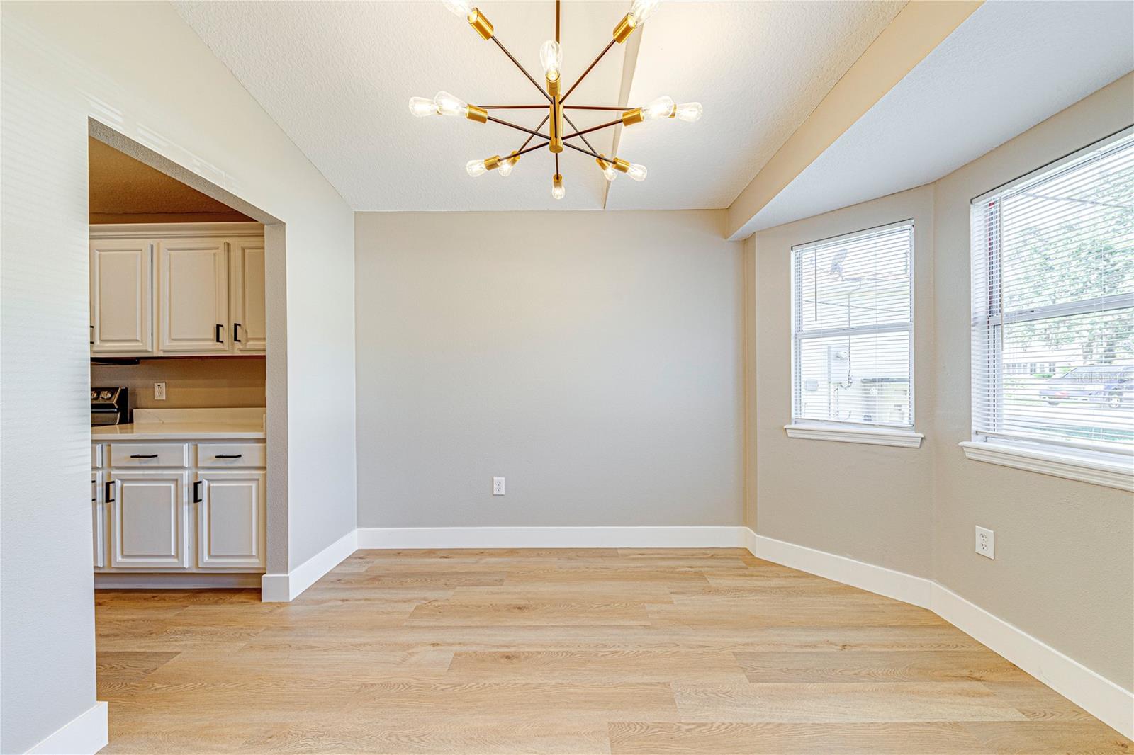 CARLTON VILLAGE PARK - Residential