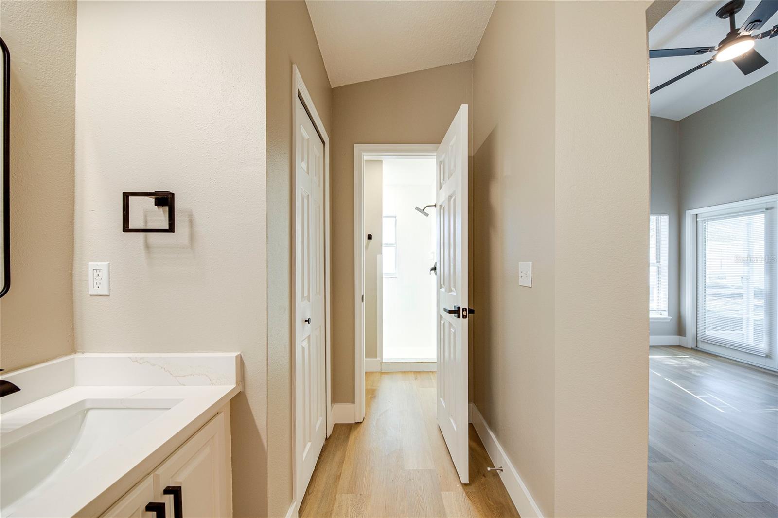 CARLTON VILLAGE PARK - Residential