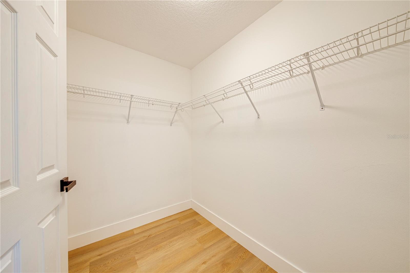 CARLTON VILLAGE PARK - Residential