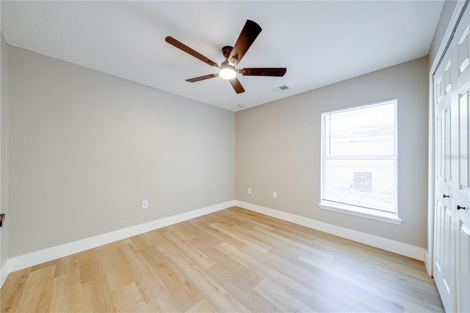 CARLTON VILLAGE PARK - Residential