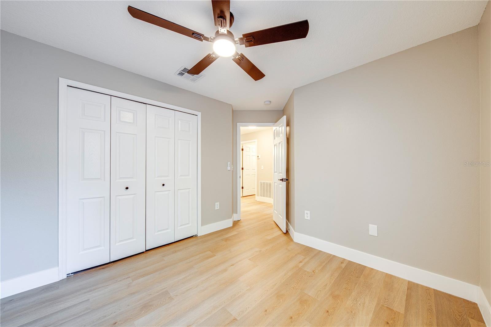 CARLTON VILLAGE PARK - Residential