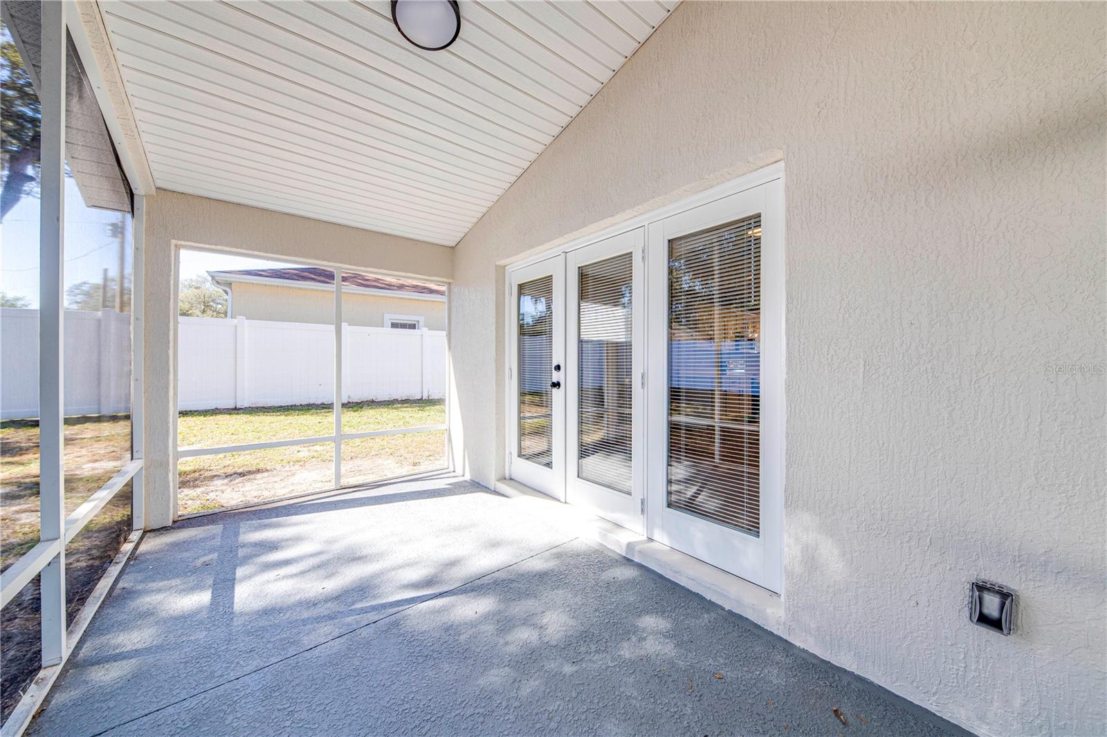 CARLTON VILLAGE PARK - Residential