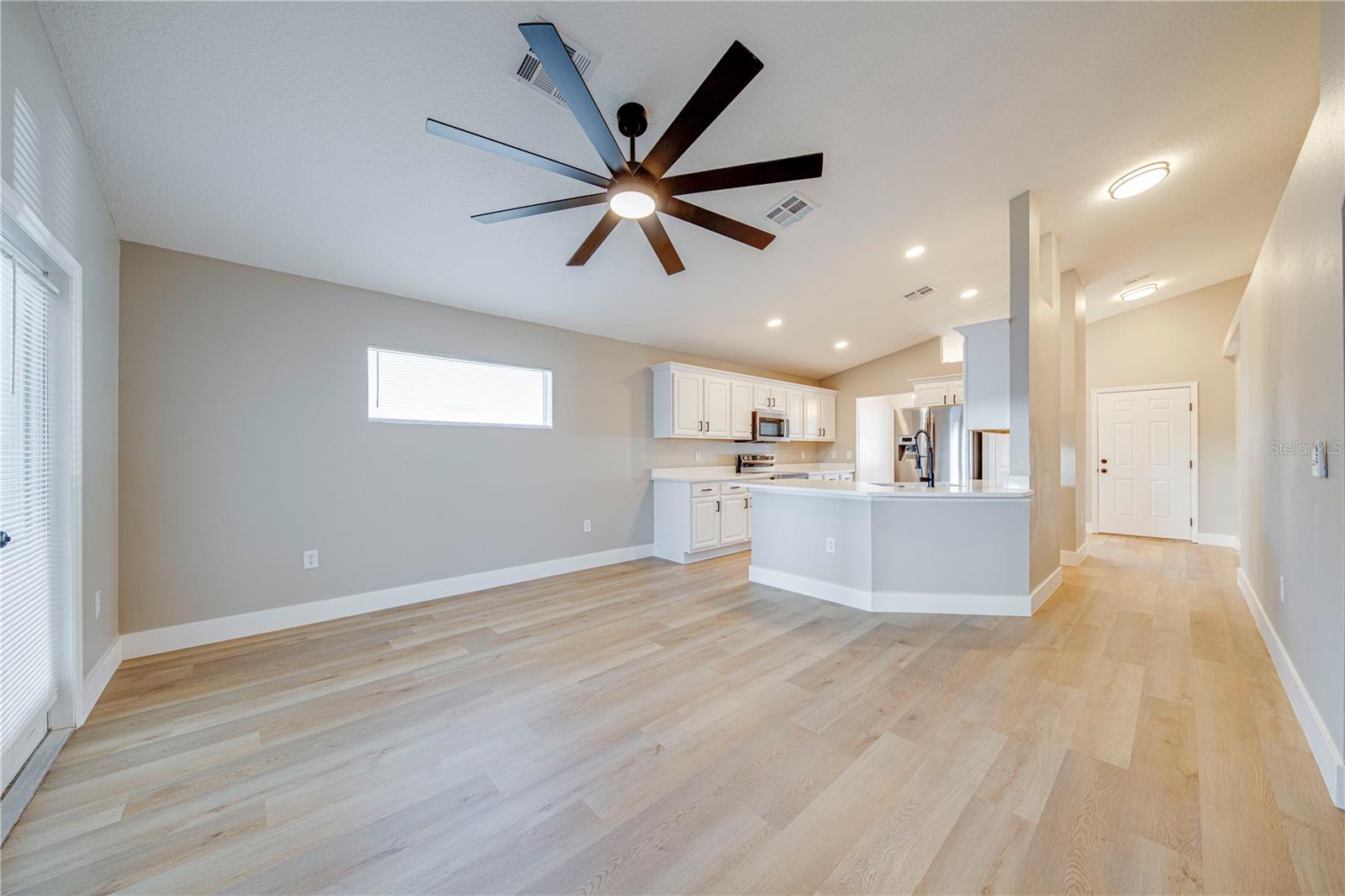 CARLTON VILLAGE PARK - Residential