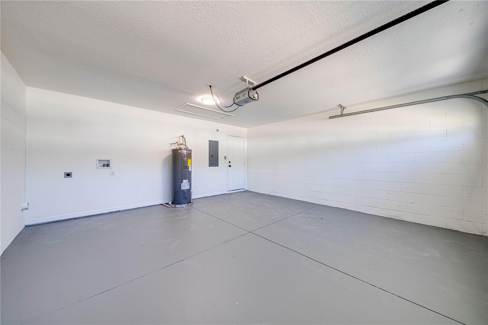 CARLTON VILLAGE PARK - Residential