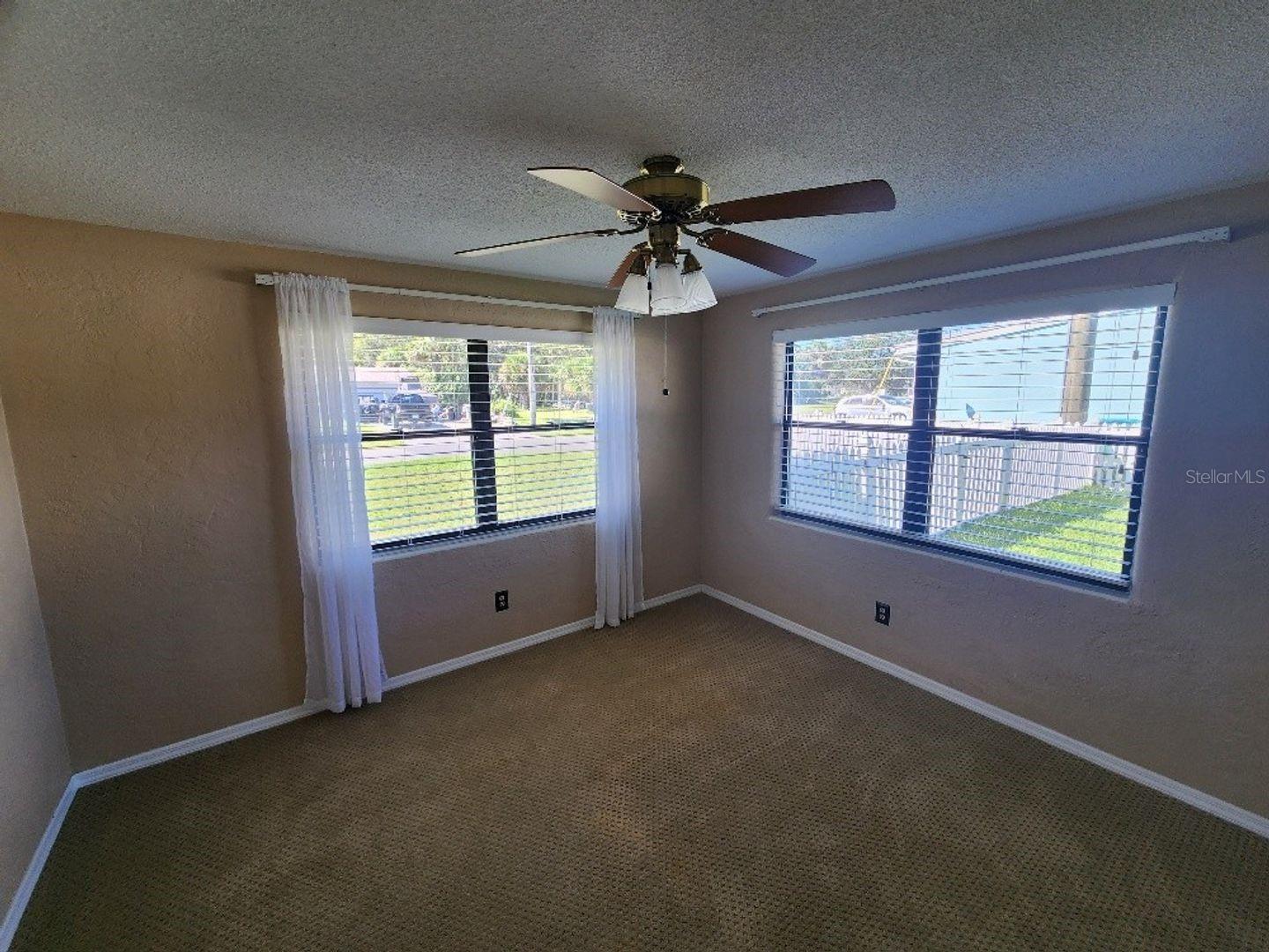 BRUENA VISTA SHORES - Residential Lease