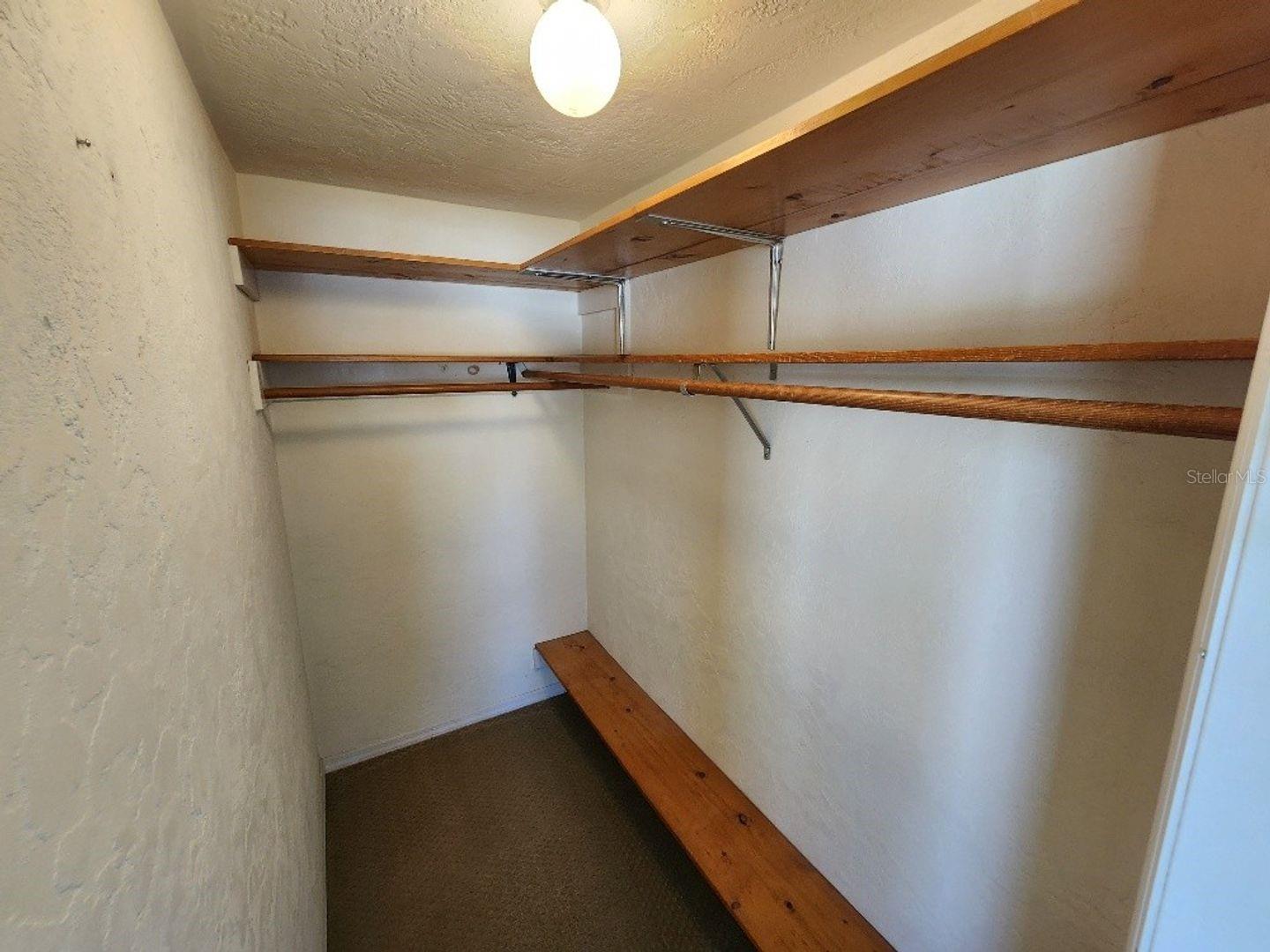 BRUENA VISTA SHORES - Residential Lease