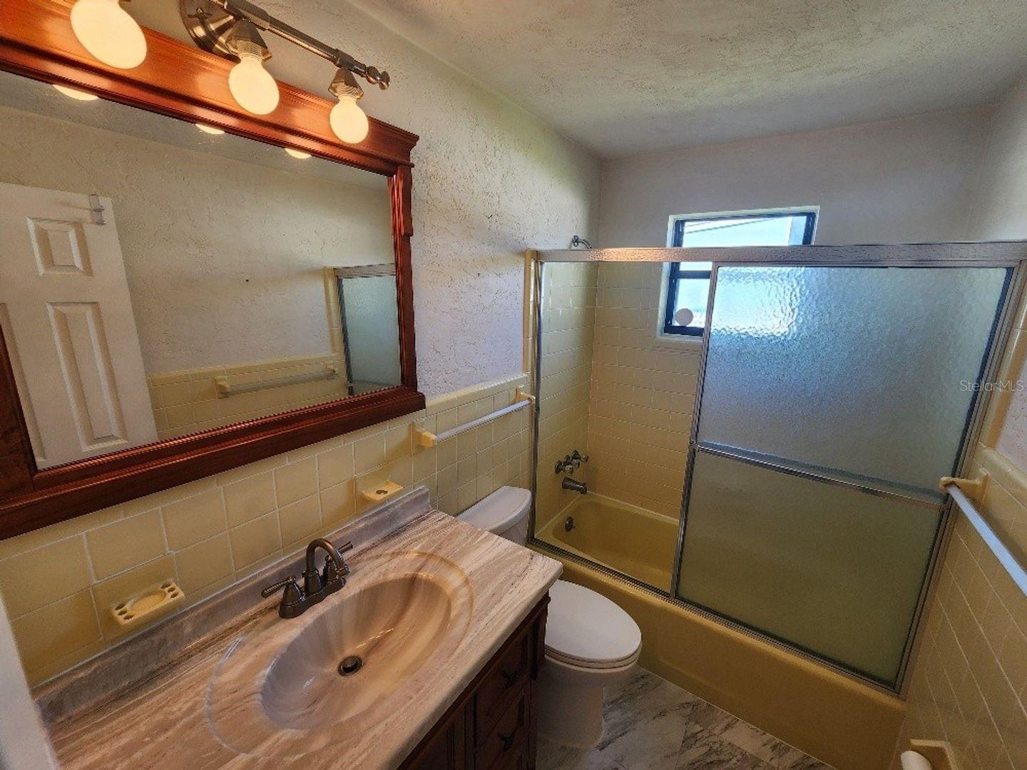 BRUENA VISTA SHORES - Residential Lease