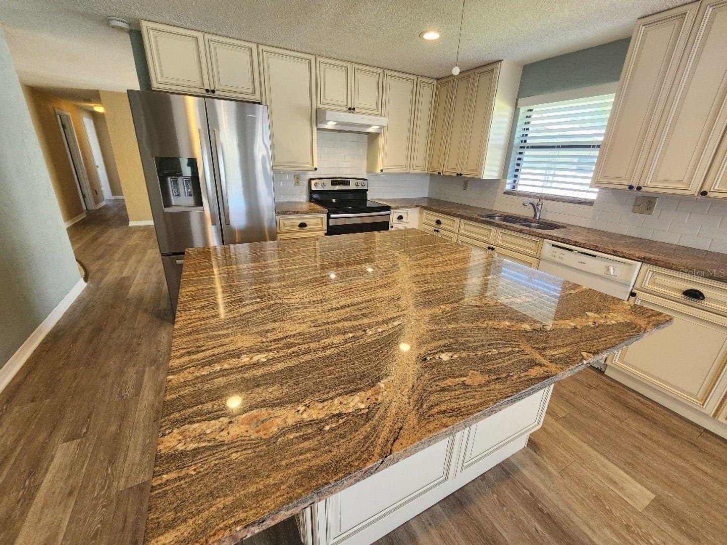 BRUENA VISTA SHORES - Residential Lease