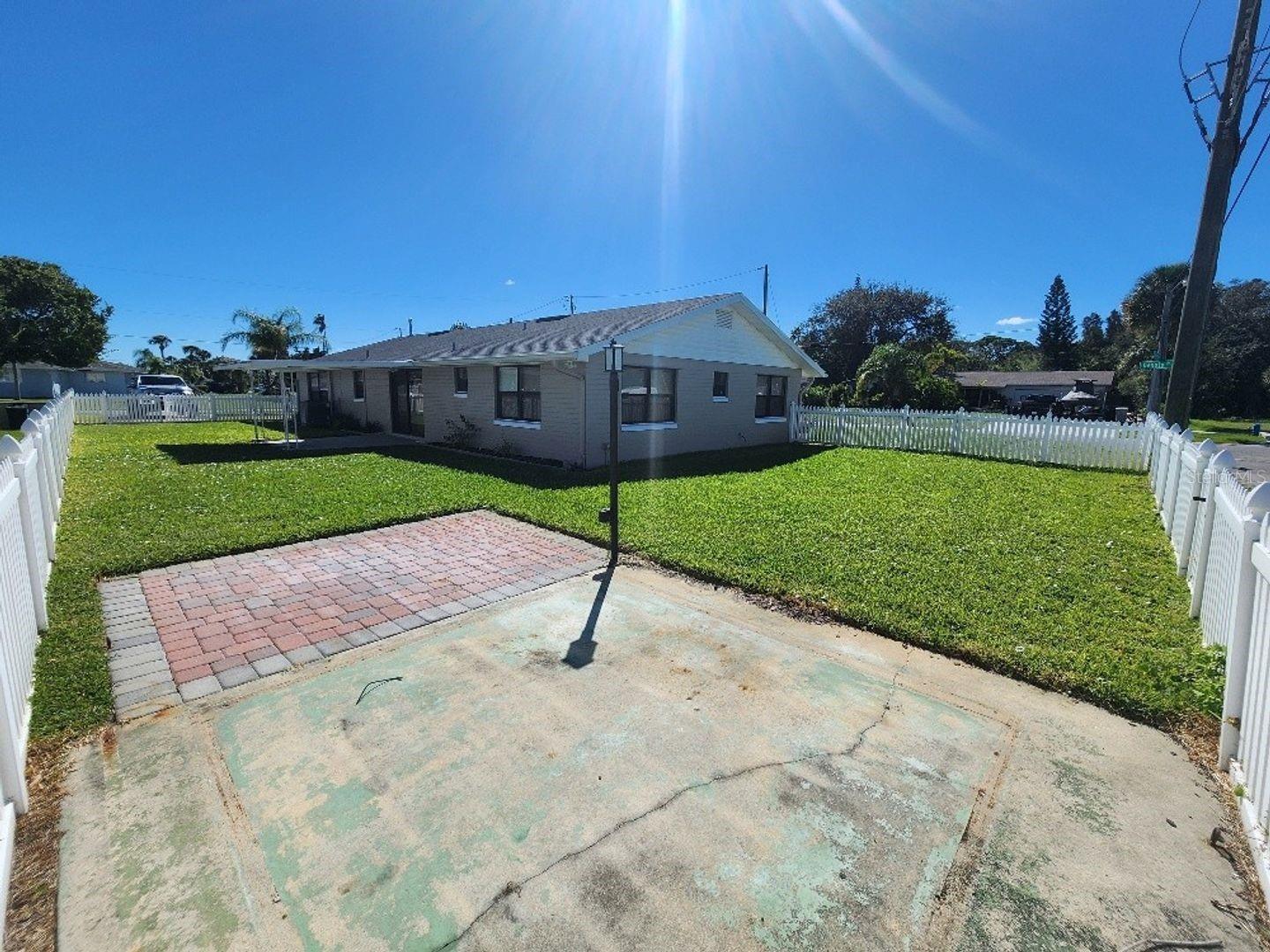 BRUENA VISTA SHORES - Residential Lease