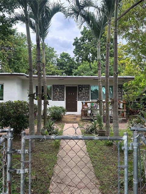 690 NW 1ST STREET HOMESTEAD FL 33034
