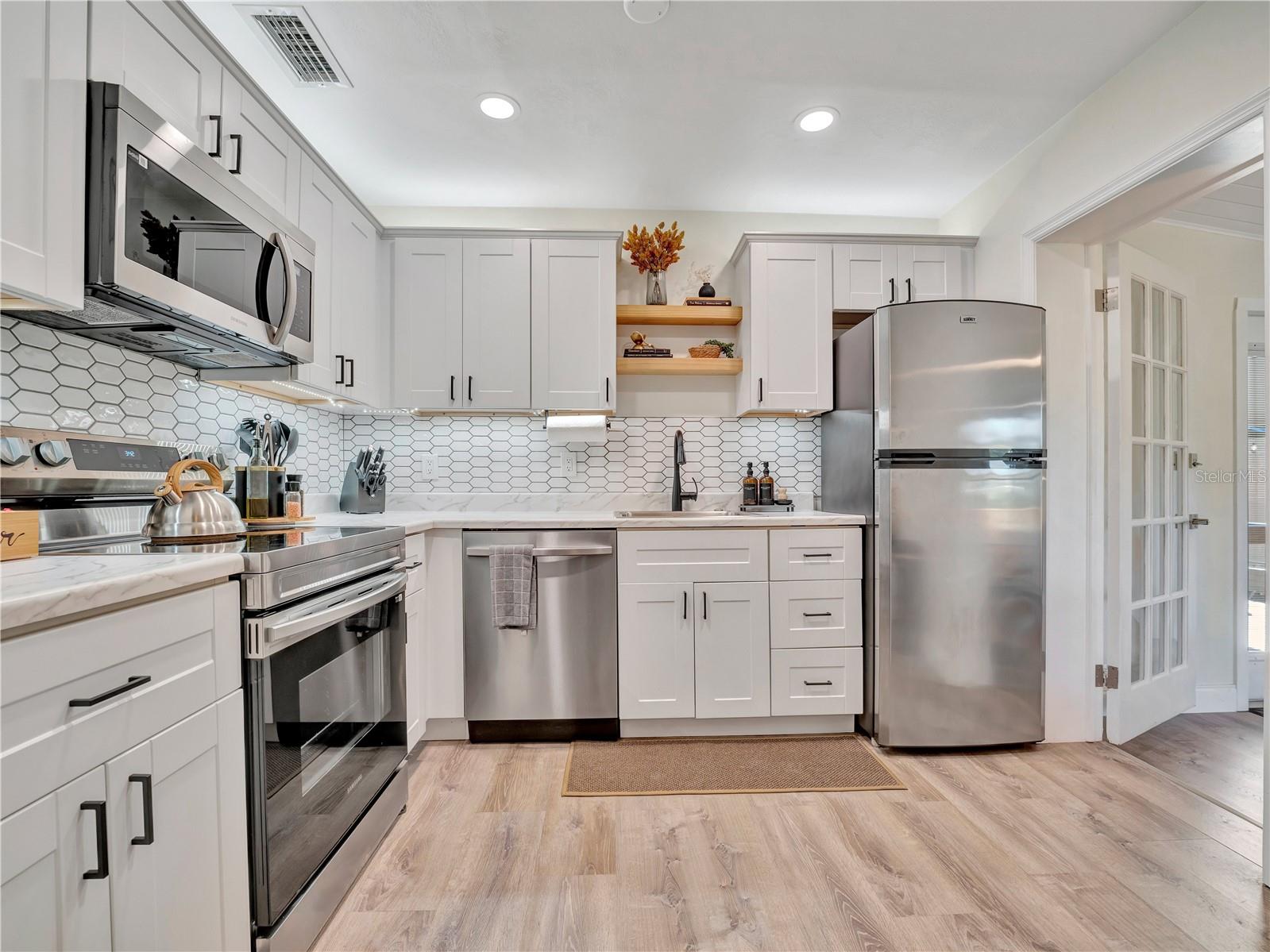 4002 W OKLAHOMA AVENUE