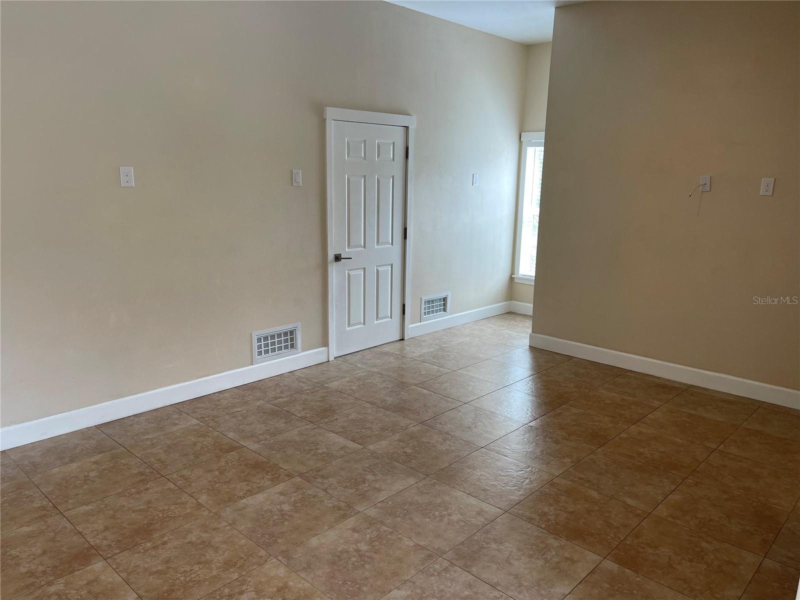 EAST CHANNELSIDE TWNHMS - Residential Lease