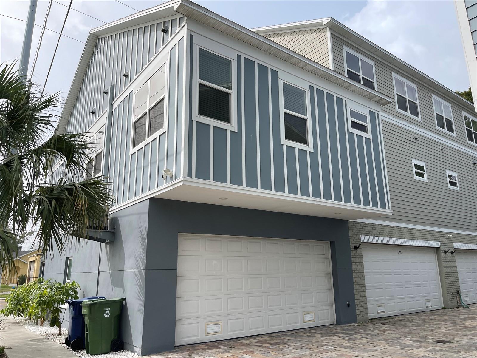 EAST CHANNELSIDE TWNHMS - Residential Lease