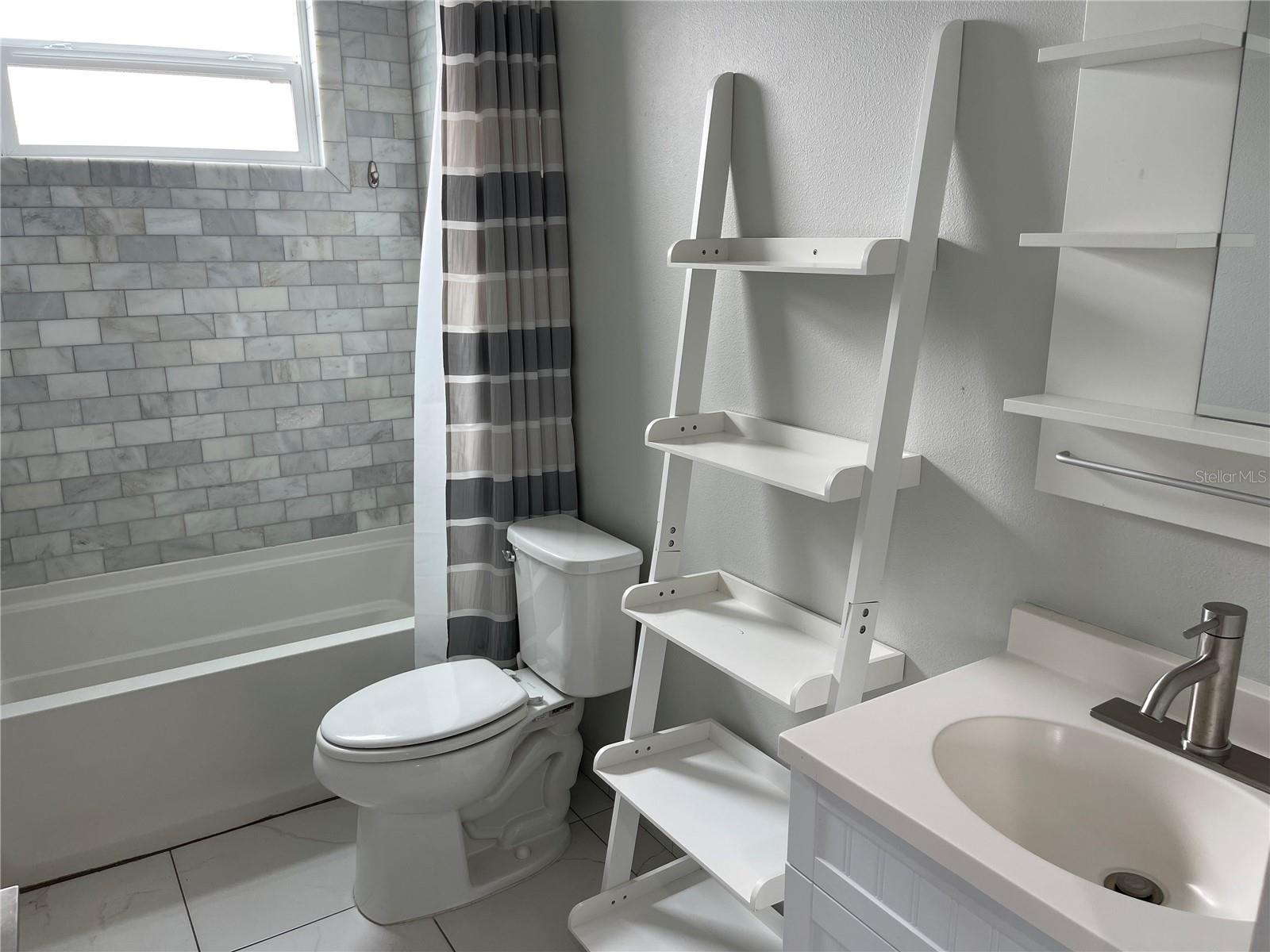 EAST CHANNELSIDE TWNHMS - Residential Lease