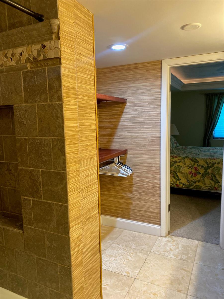 Pelican - Residential