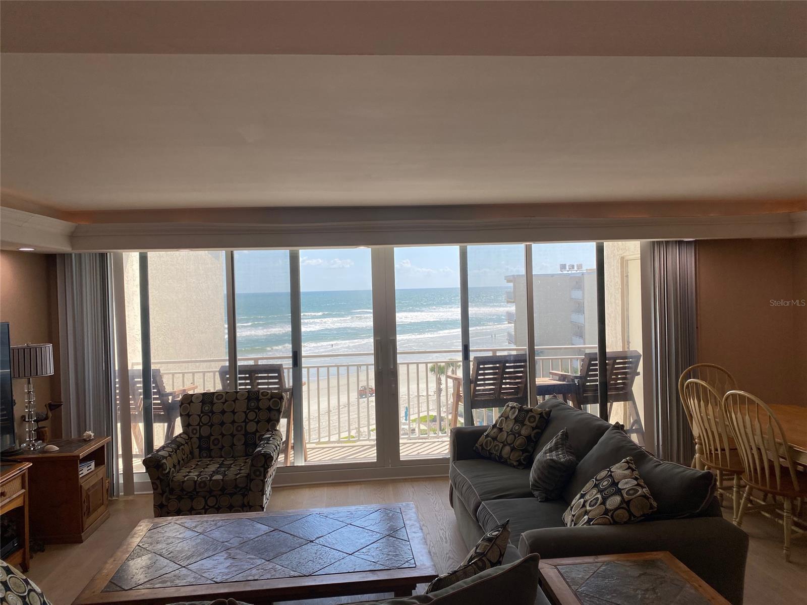 Pelican - Residential